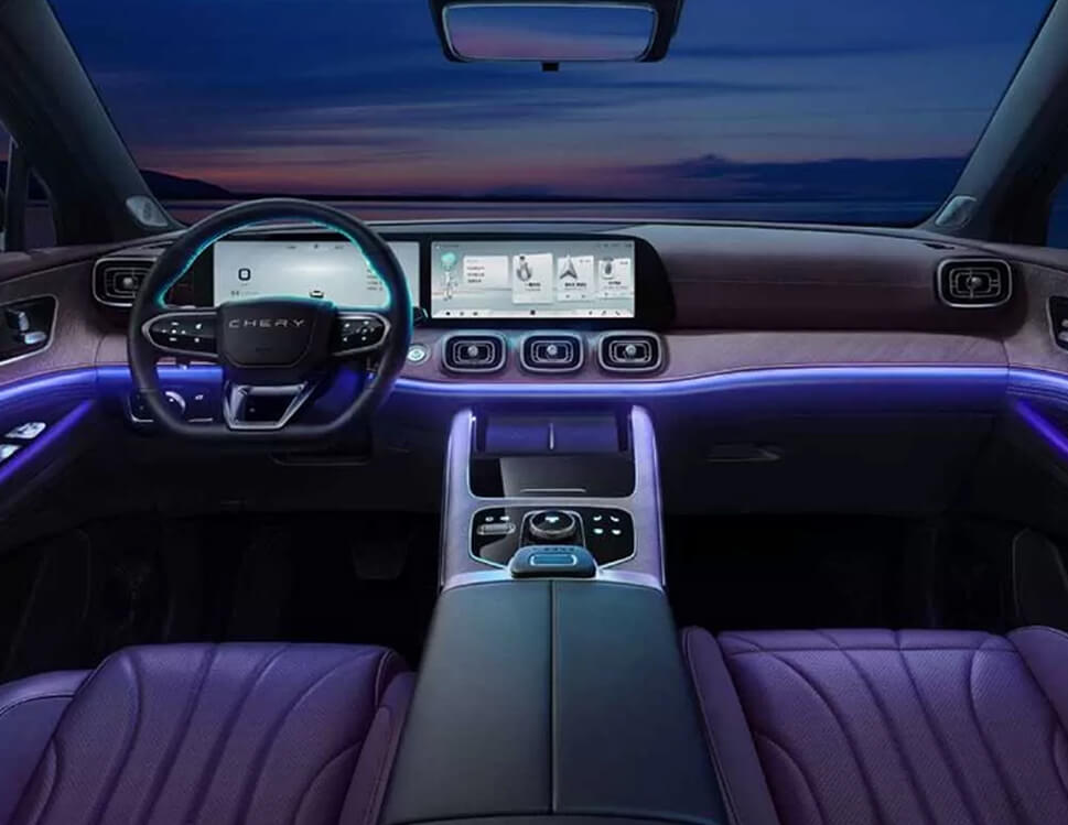 CHERY Tiggo 9 - Interiér - Nabíjení a ambientní osvětlení